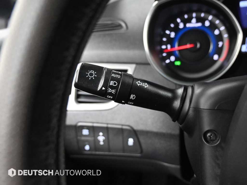 HYUNDAI Avante 2013 Blanco - Importación desde Corea - HF Imports Iquique - Foto 18