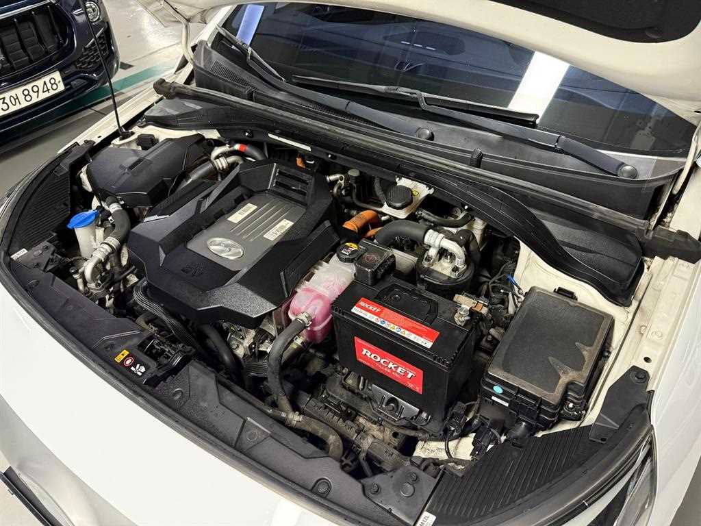 HYUNDAI Ioniq - Vista 7