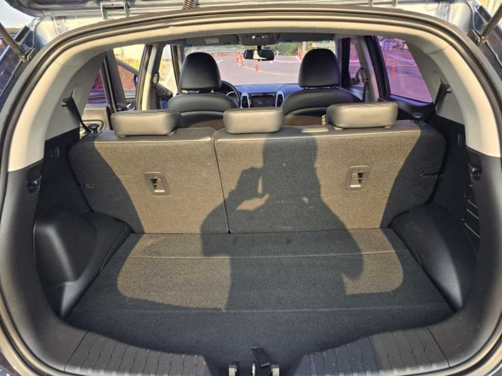 Ssangyong Tivoli 2015 Azul - Importación desde Corea - HF Imports Iquique - Foto 13