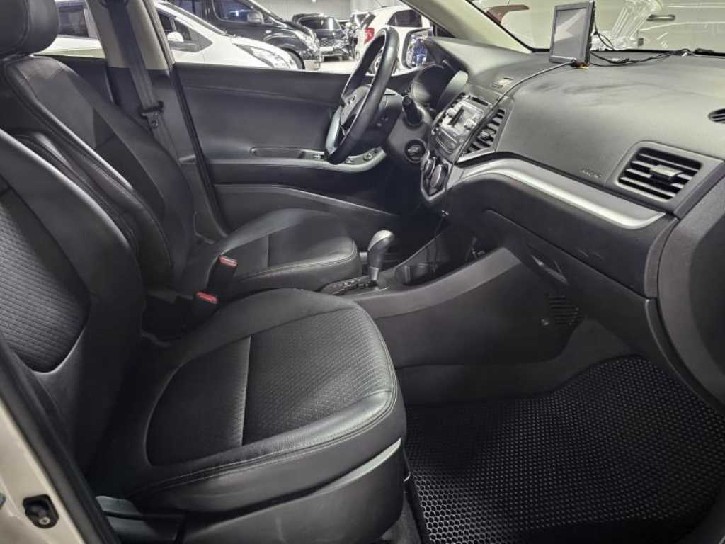 KIA Morning - Vista 11