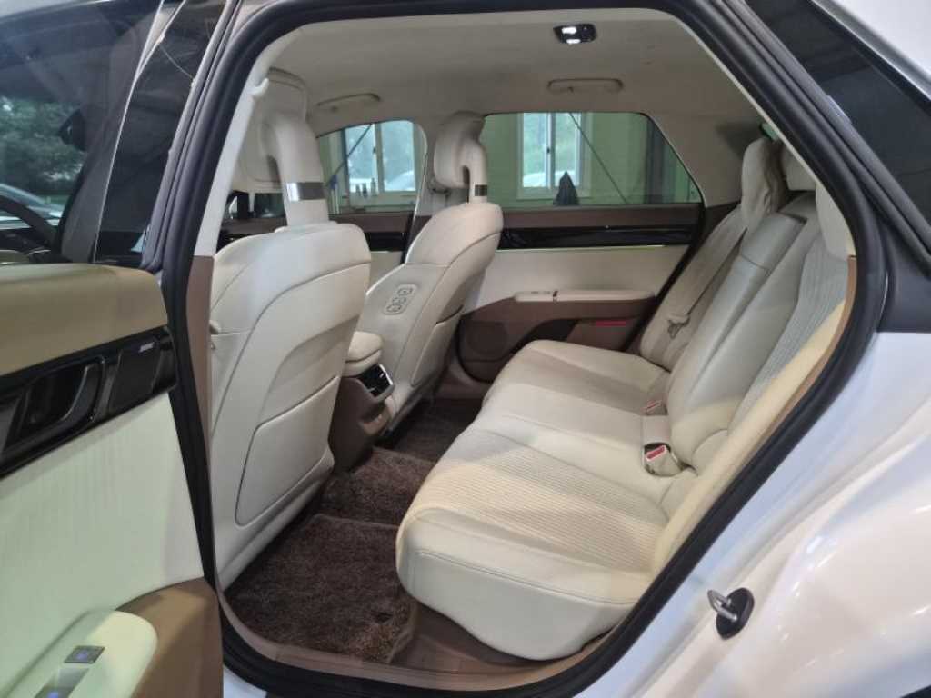 HYUNDAI Grandeur - Vista 7
