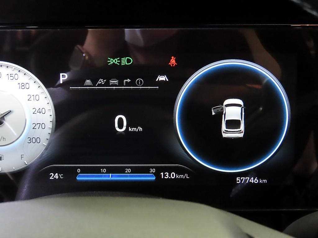 HYUNDAI Avante - Vista 11