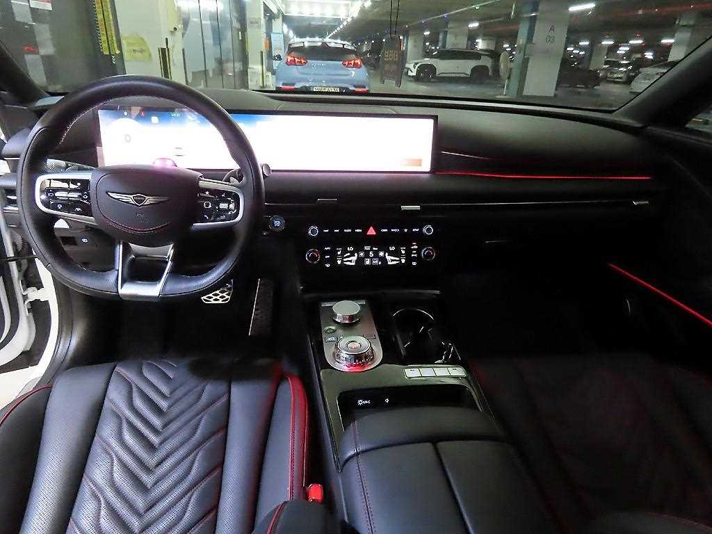 Genesis G80 - Vista 12