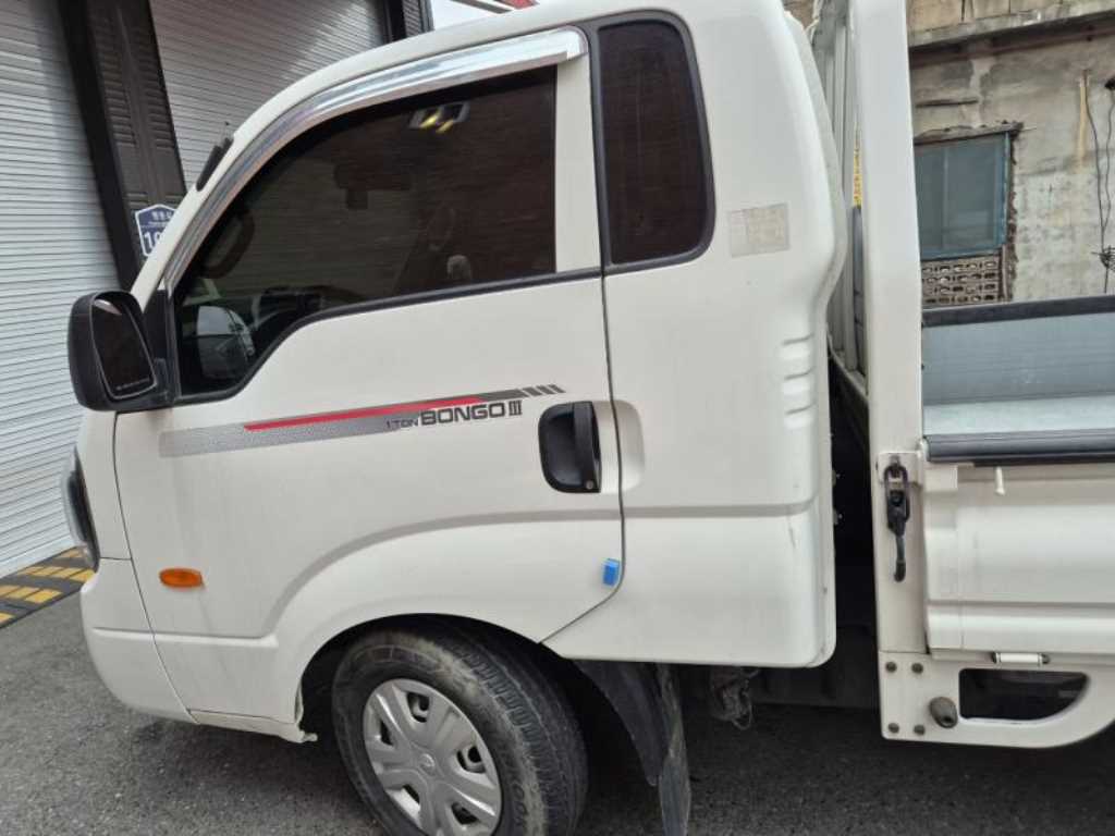Small Truck Cargo (small) - Vista 3