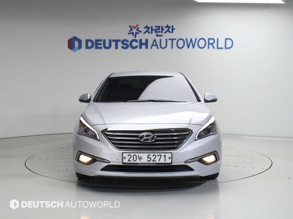 HYUNDAI Sonata - Vista 3