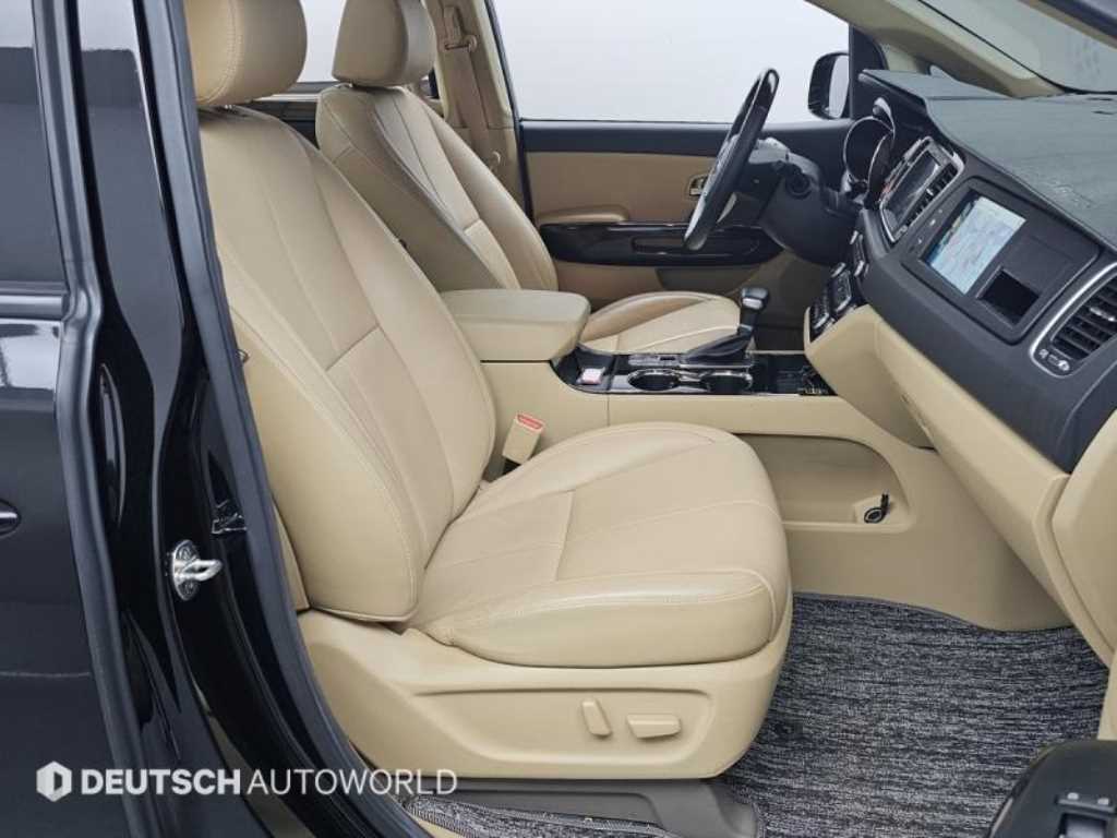 KIA Carnival 2018 Negro - Importación desde Corea - HF Imports Iquique - Foto 13
