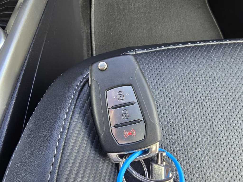 Ssangyong Tivoli 2015 Azul - Importación desde Corea - HF Imports Iquique - Foto 17