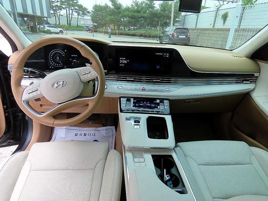 HYUNDAI Grandeur - Vista 9