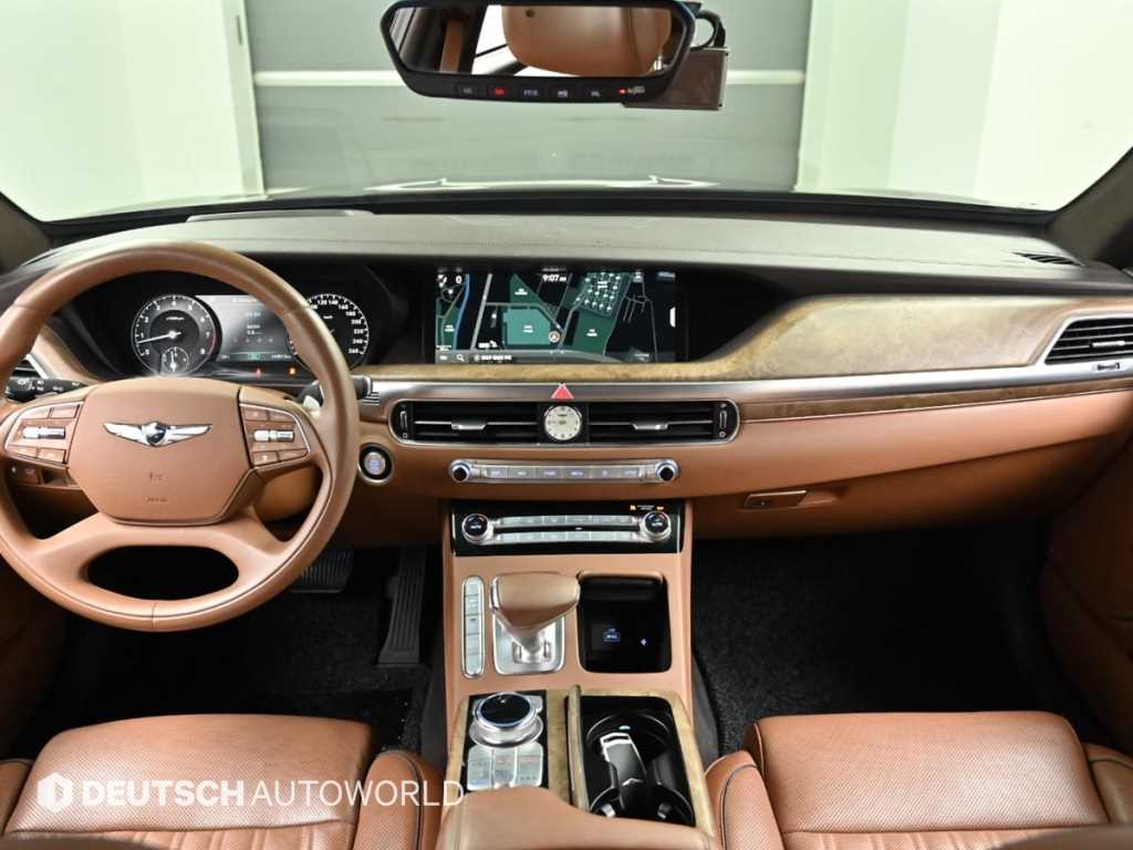 Genesis G90 - Vista 9