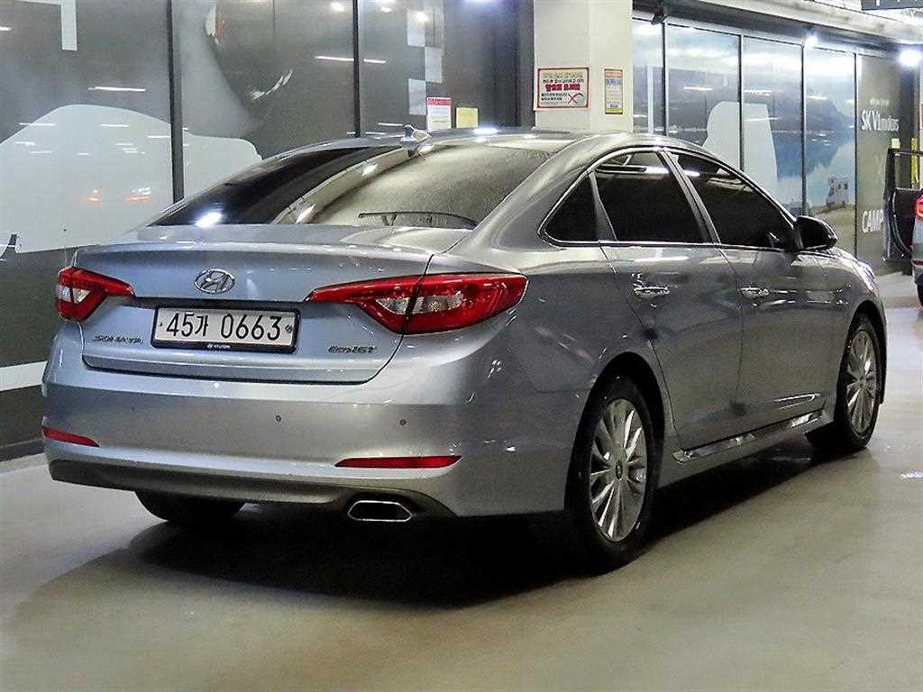 HYUNDAI Sonata - Vista 6
