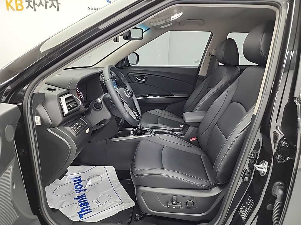 Ssangyong Tivoli 2024 Negro - Importación desde Corea - HF Imports Iquique - Foto 13