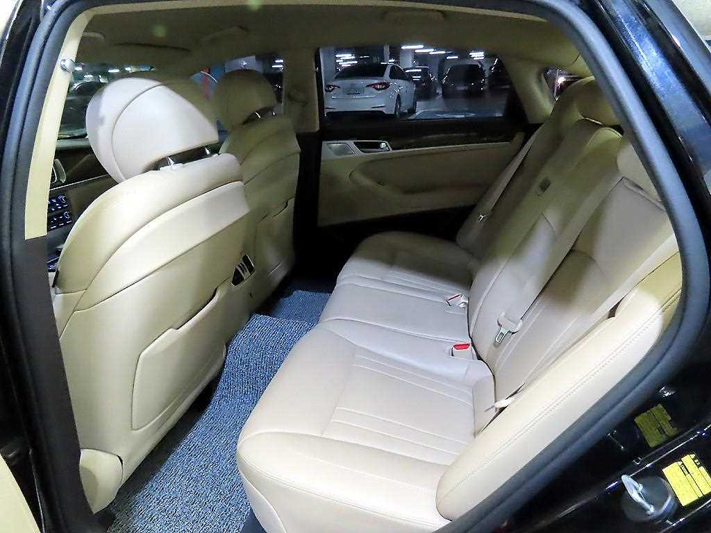 Genesis G80 - Vista 9