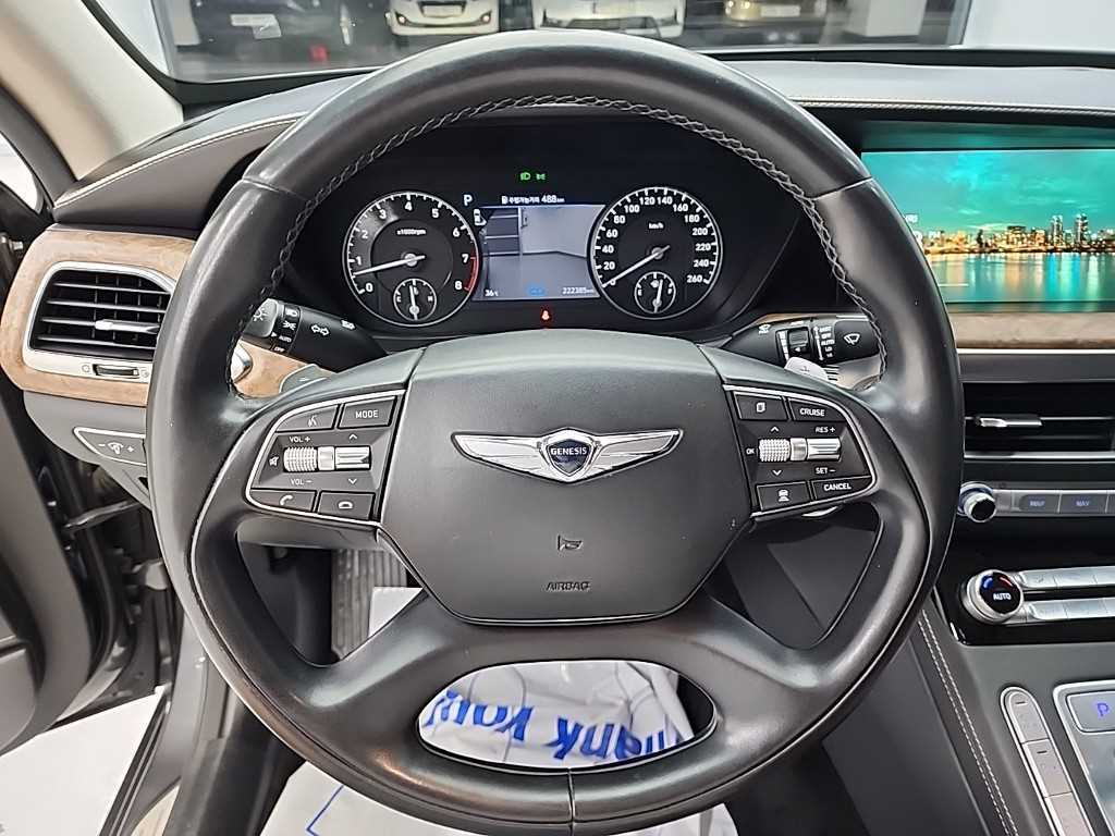 Genesis G90 - Vista 11