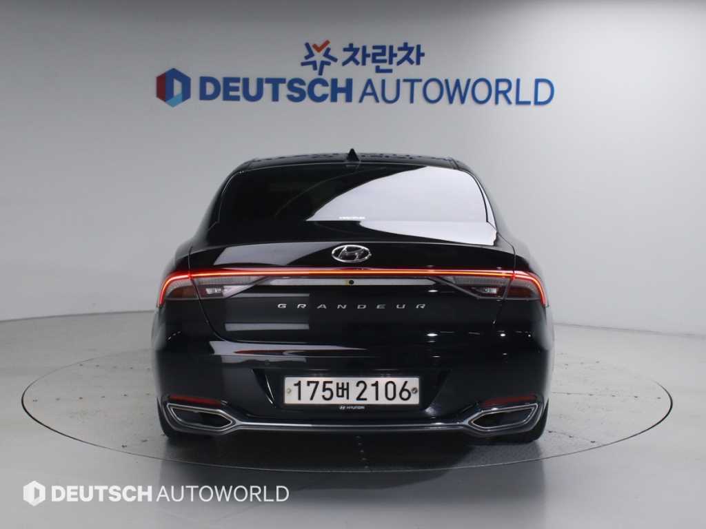 HYUNDAI Grandeur - Vista 6