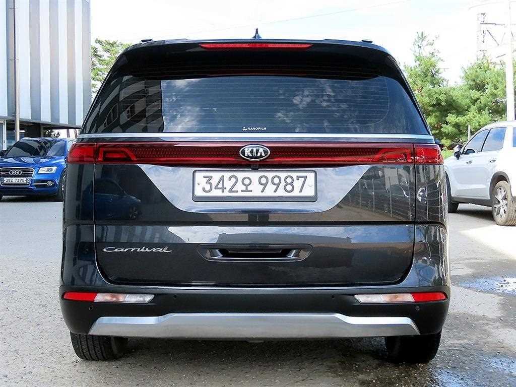 KIA Carnival - Vista 6