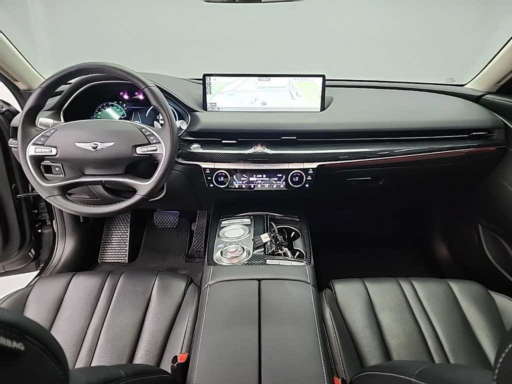Genesis G80 - Vista 9