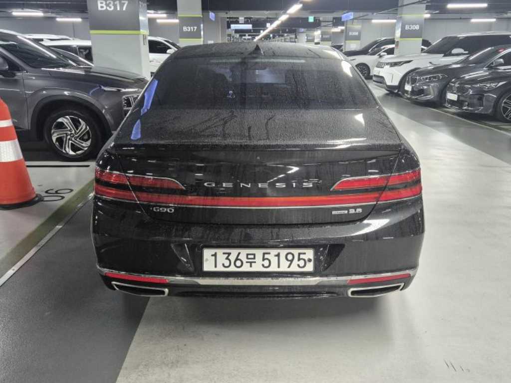 Genesis G90 - Vista 3