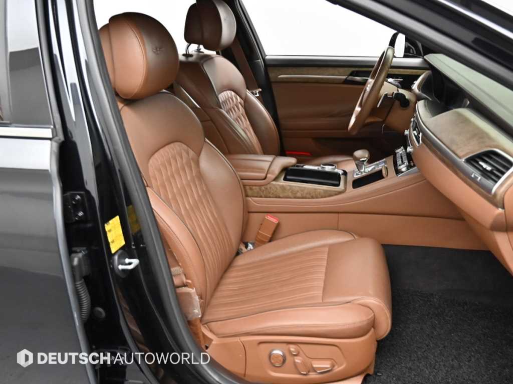 Genesis G90 - Vista 12