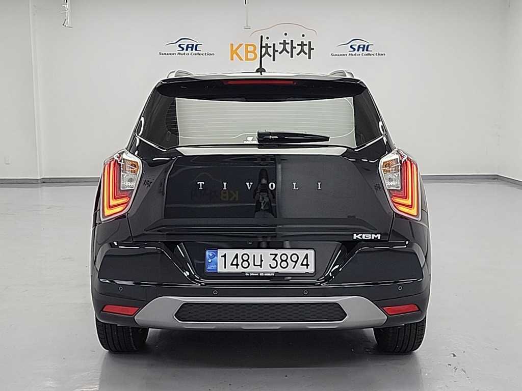 Ssangyong Tivoli - Vista 3