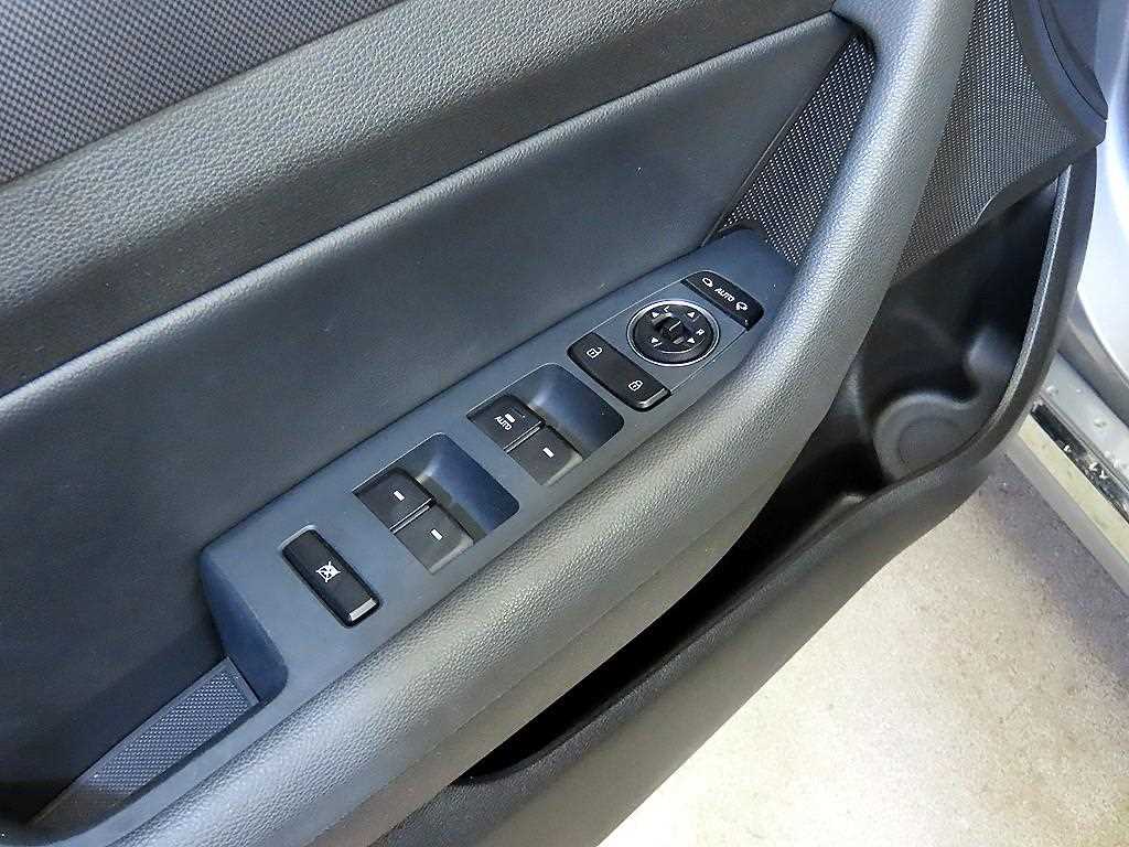 HYUNDAI Sonata 2016 Plateado - Importación desde Corea - HF Imports Iquique - Foto 15