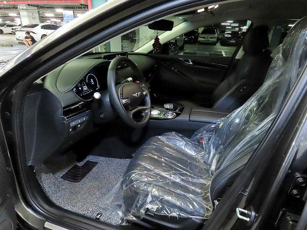 Genesis G80 - Vista 8