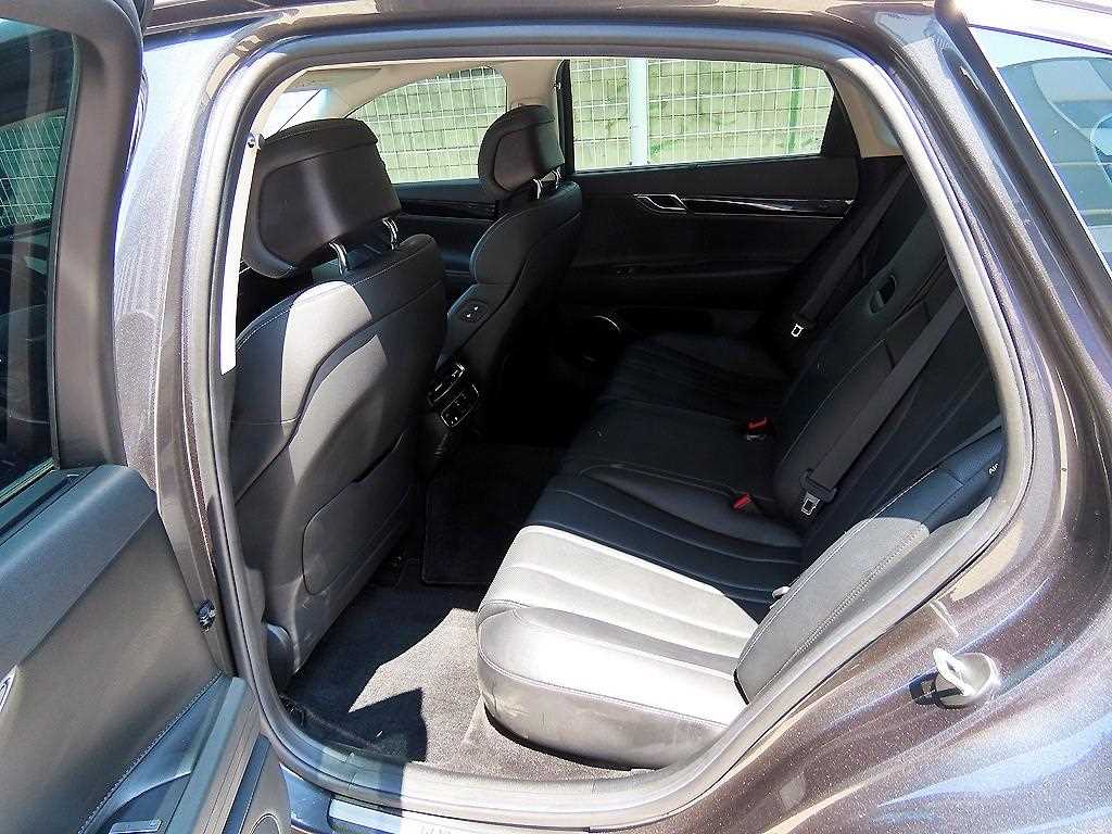 Genesis G80 - Vista 8