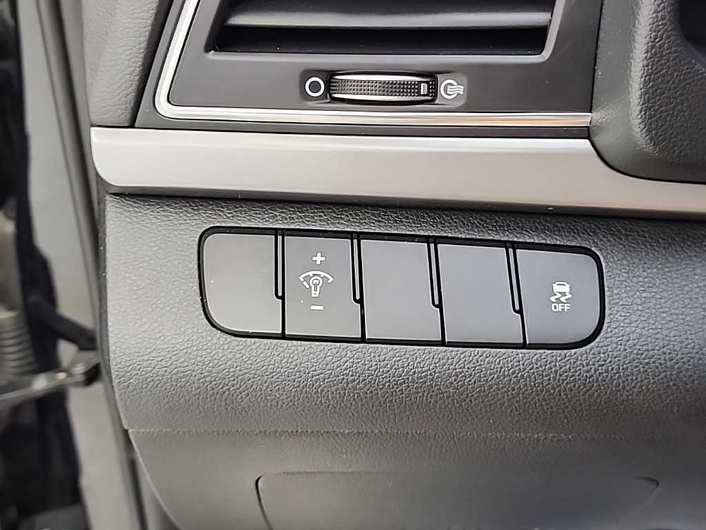 HYUNDAI Avante 2018 Negro - Importación desde Corea - HF Imports Iquique - Foto 18