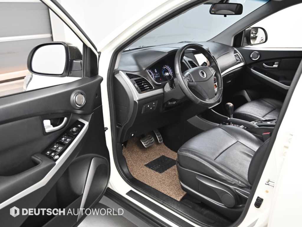 Ssangyong Korando - Vista 12