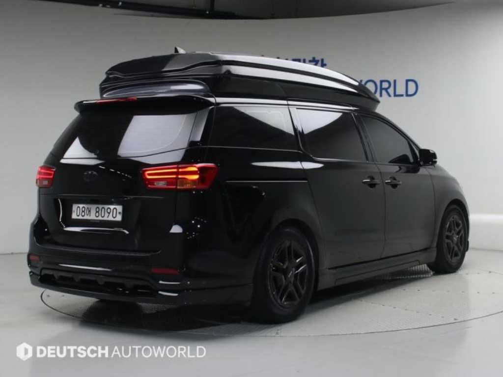 KIA Carnival - Vista 2