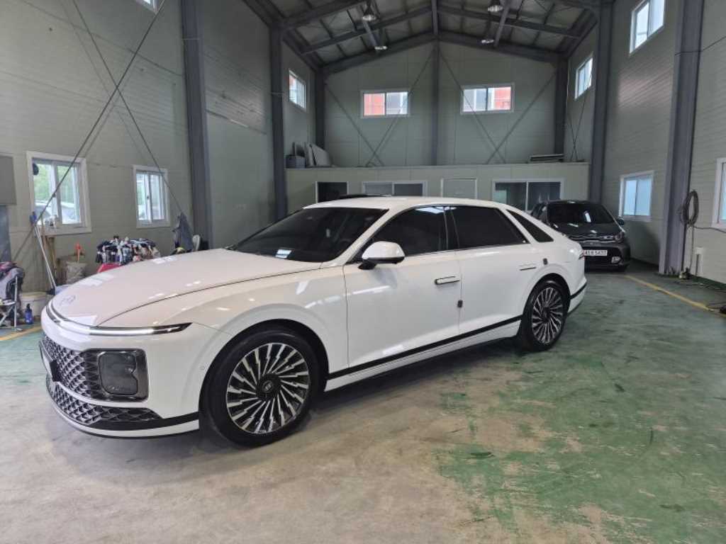 HYUNDAI Grandeur - Vista 2