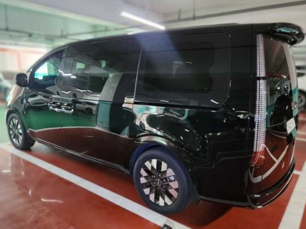 HYUNDAI Staria - Vista 7