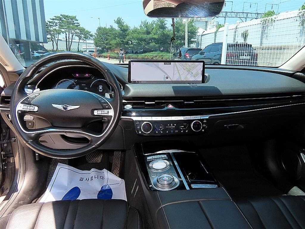 Genesis G80 - Vista 9