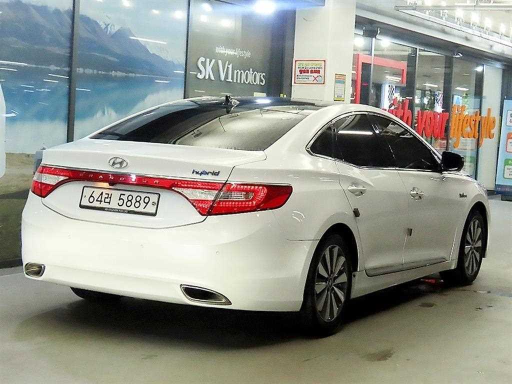 HYUNDAI Grandeur - Vista 6