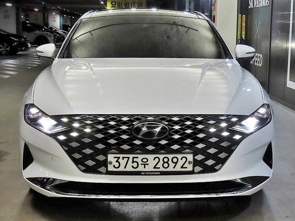 HYUNDAI Grandeur - Vista 3