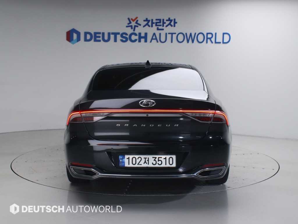 HYUNDAI Grandeur - Vista 6