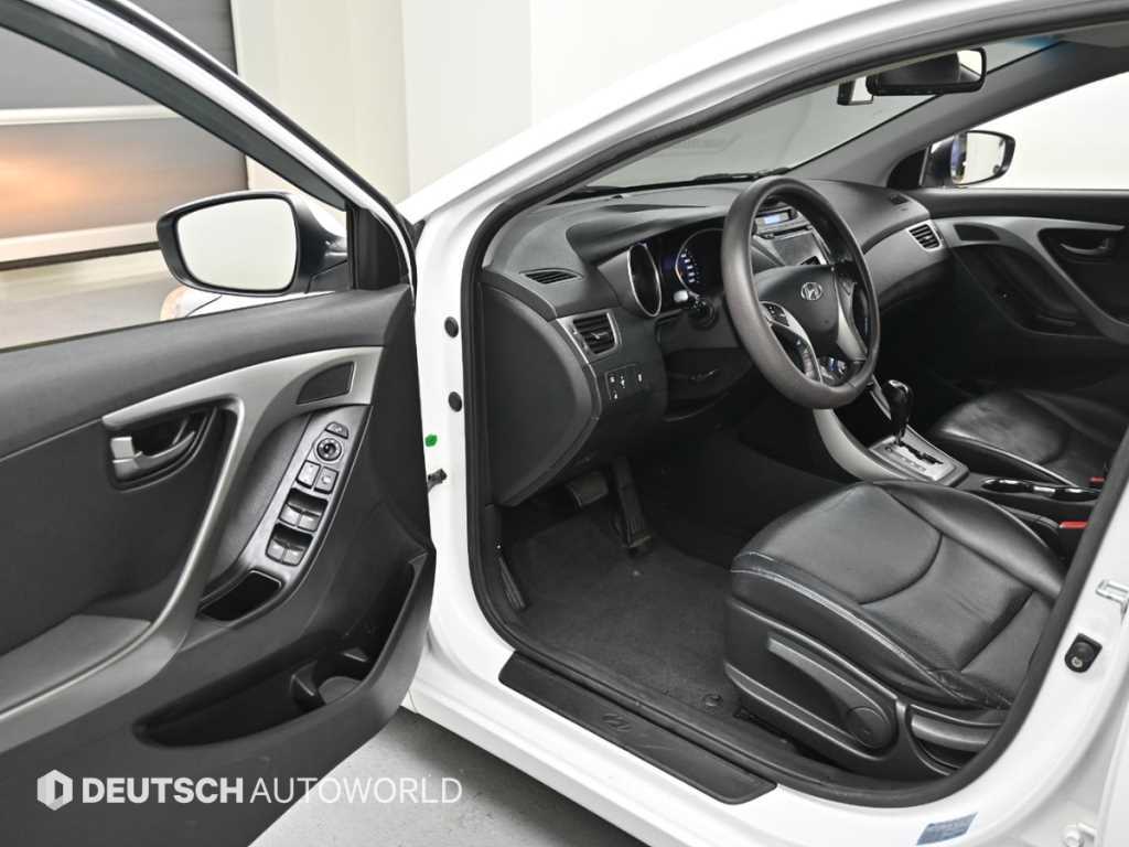 HYUNDAI Avante 2013 Blanco - Importación desde Corea - HF Imports Iquique - Foto 13
