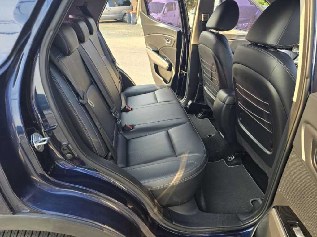 Ssangyong Tivoli - Vista 12
