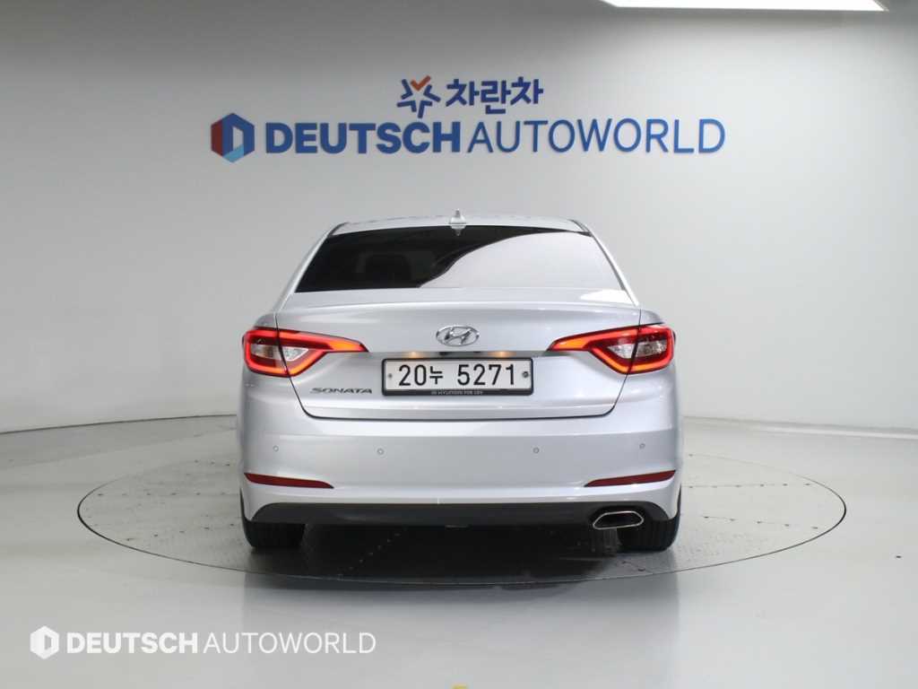HYUNDAI Sonata - Vista 6