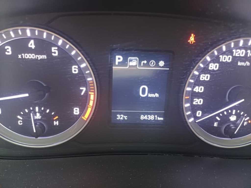 HYUNDAI Sonata - Vista 3