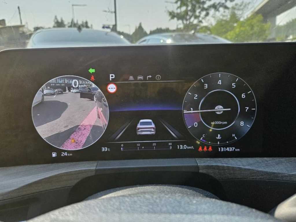 KIA K8 - Vista 8