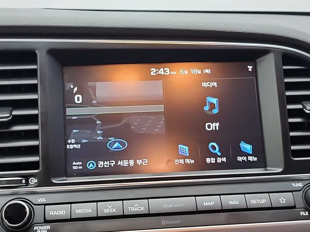 HYUNDAI Avante 2018 Negro - Importación desde Corea - HF Imports Iquique - Foto 15