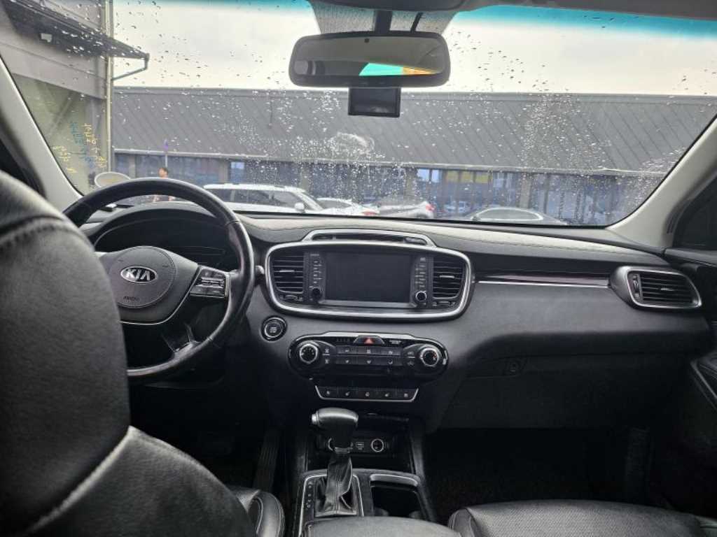 KIA Sorento - Vista 9