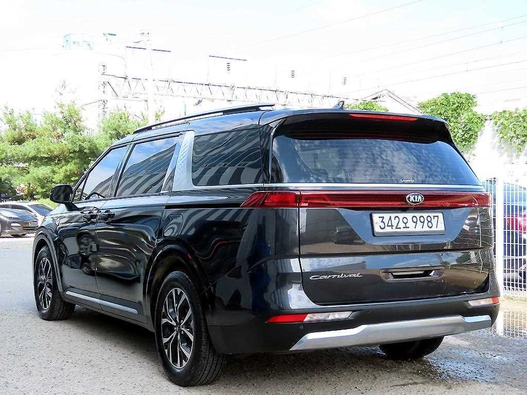 KIA Carnival - Vista 3