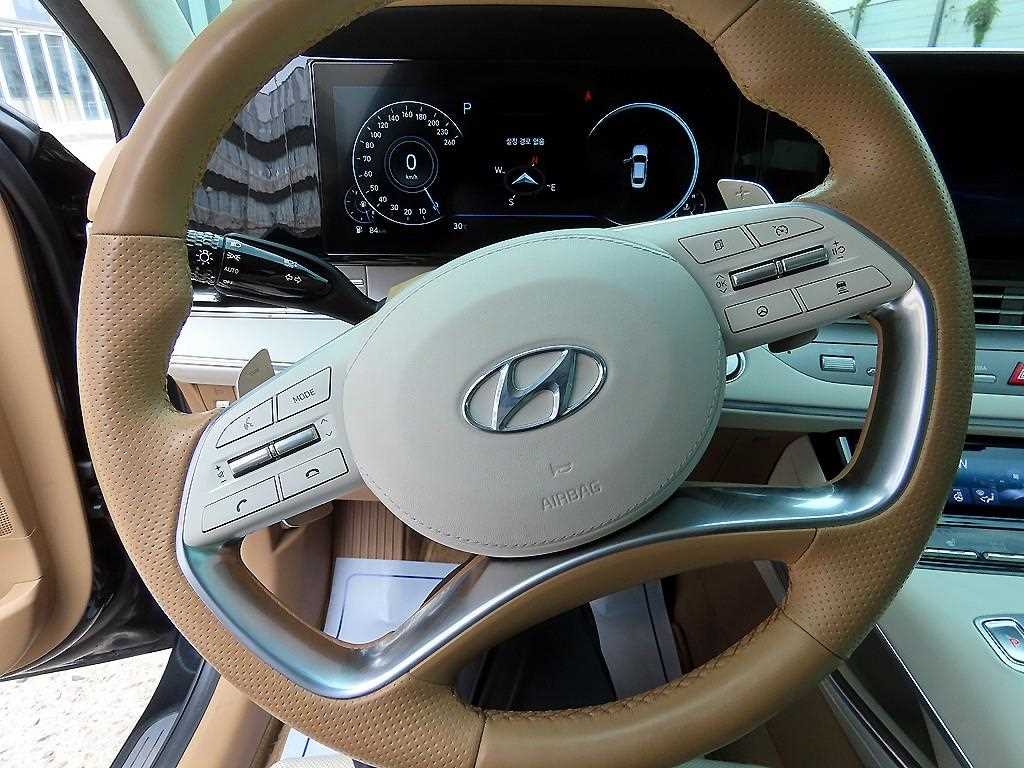 HYUNDAI Grandeur - Vista 10