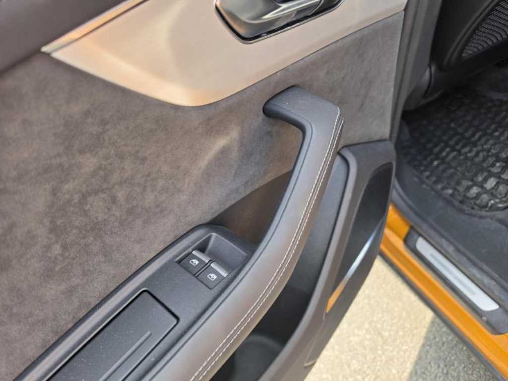 Audi Q8 - Vista 7
