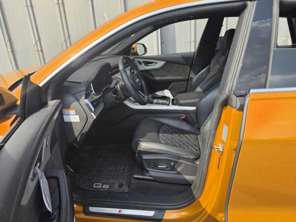 Audi Q8 - Vista 8