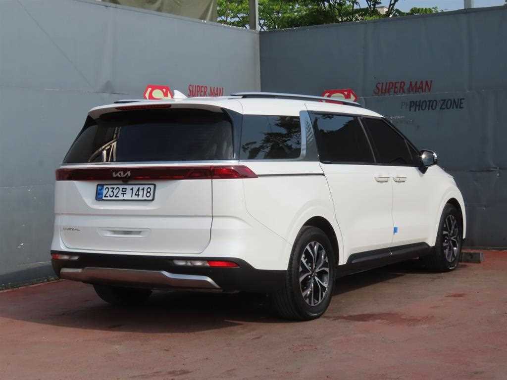 KIA Carnival - Vista 3