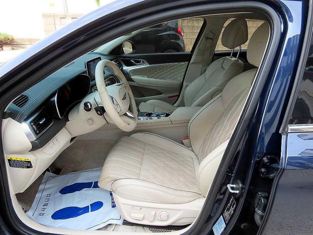 Genesis G70 - Vista 7