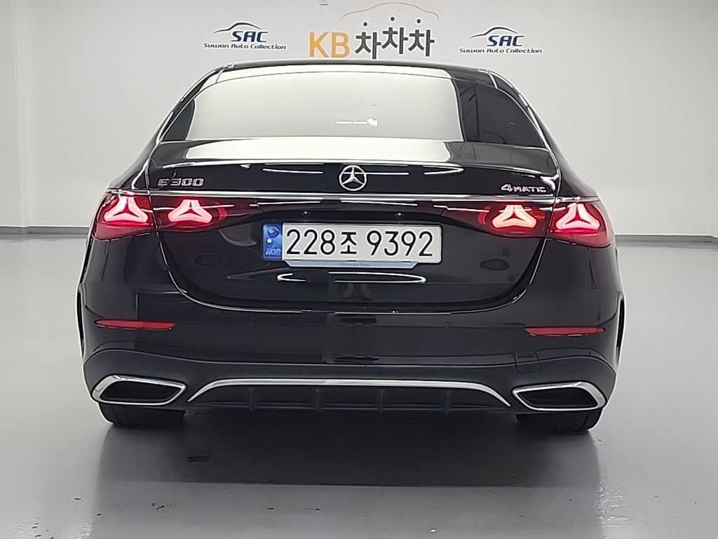 Mercedes Benz E class - Vista 3