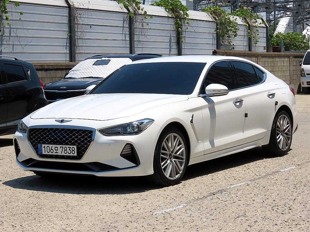 Genesis G70 - Vista 3
